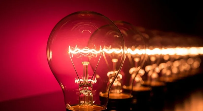 Baja el precio de la luz el 18 de julio